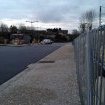  Réalisation de murs de soutènement en gabions et de trottoirs en béton désactivé.